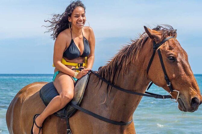 3 Day Tour Bundle - Day 3: Blue Hole and Dunn’s River Falls (10:30 pickup)