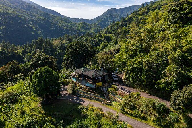 4-Hours Bike, Hike & Waterfall Tour in Blue Mountain with Lunch and Pick Up - Ending at a secluded waterfall