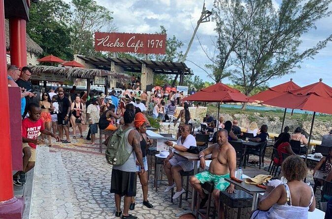7 Mile Beach and Rick's Cafe in Negril from Montego Bay Private Tour - Who This Tour Suits Best