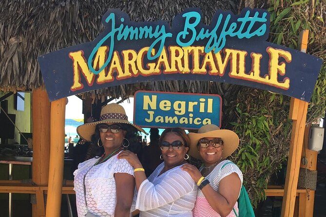 7 Mile Beach and Rick's Cafe Private Tour - Transportation Comfort and Group Style: How the Private Format Feels