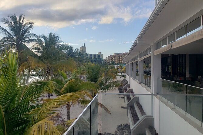 A "Private" Airport Transfer to any Resort in Montego Bay - One-Way or Round-Trip: Choosing the Right Fit for Your Trip