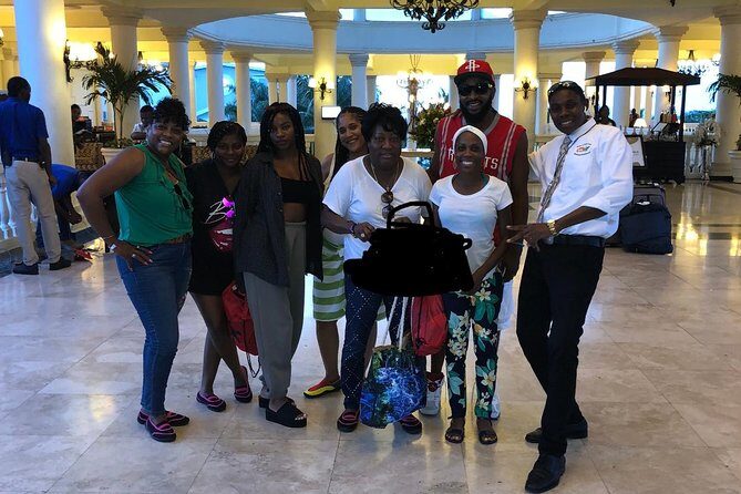 Airport MBJ Round Trip Transfers, to Montego Bay Airbnb & Resorts - Comfort and reliability: what I’m looking for in airport drivers