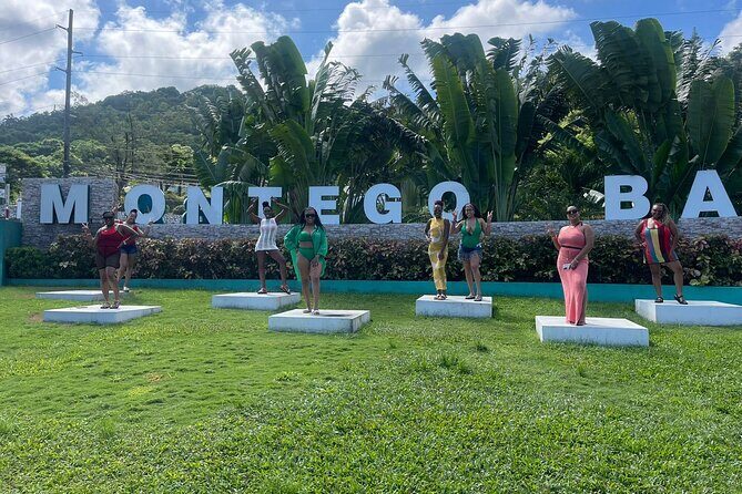Airport Transfers Montego Bay Hotels Private - The Ride Experience: Clean Vehicle, Cold A/C, and a Friendly Driver