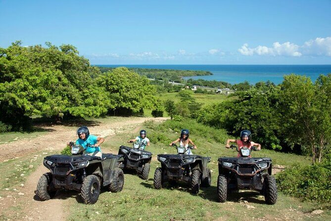 ATV, Zipline, Horseback, Bamboo Rafting & Catamaran Boat Jamaica - Bamboo rafting: the calm counterweight