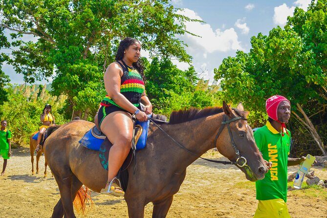 Bamboo Rafting and Horseback Riding Tour Montego Bay Jamaica - Entertainment and the Air-Conditioned Ride: Small Details, Big Mood