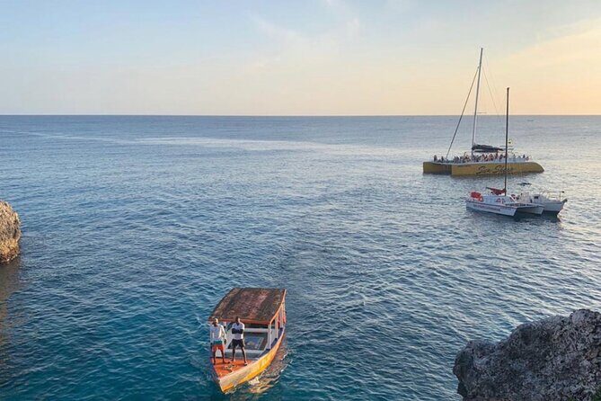 Bamboo Rafting, Catamaran Party Cruise and Ricks Cafe - Private Tour Feel: Only Your Group Participates