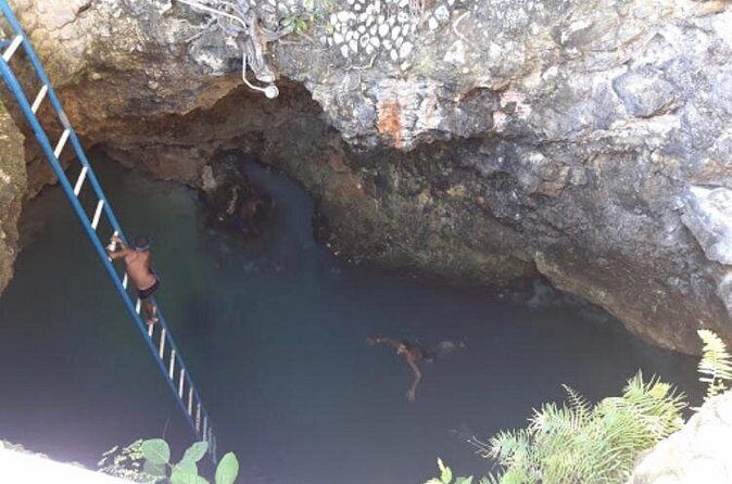 Blue Hole Mineral Spring and Rick's Cafe - Who This Tour Suits Best (And Who Might Want to Skip)
