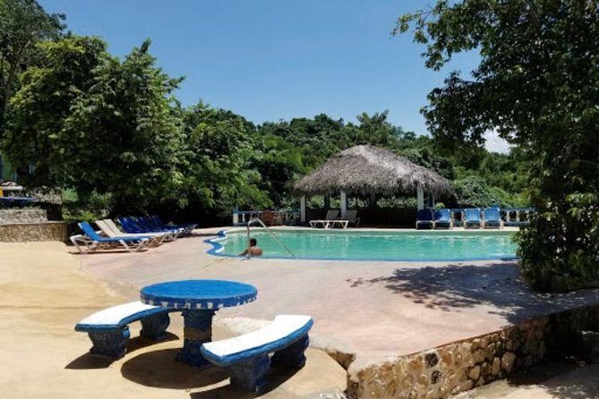 Blue Hole Mineral Spring and Ricks Cafe Private Tour - Your Comfort and Control: How the Private Transfer Works