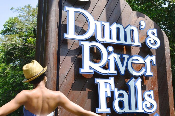 Blue Hole, Secret Falls, and Dunn's River Falls Combo Day-Trip - Dunn’s River Falls: the human-chain climb and how to handle the slippery rock