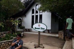 Bob Marley Nine Mile Tour - From Montego Bay - The vibe shift: reggae music, gift shop time, and small moments