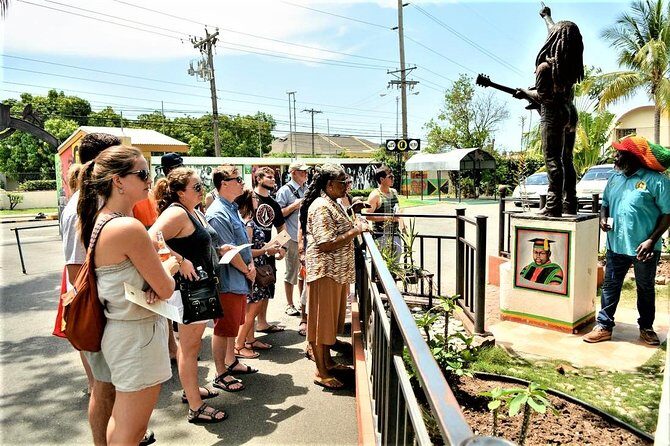 Bob Marley's Nine Mile Admission and Guided Tour from Montego Bay - Walking, Stairs, and Footwear: How Physical Is It?