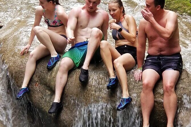 Chuck Norris Secret Falls and Lunch - Getting to the Blue Hole from Montego Bay: Pickup That Actually Helps