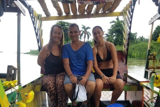 Customized Bamboo Rafting Limestone Massage with Coconut Water - The souvenir window: make the 30–45 minutes count