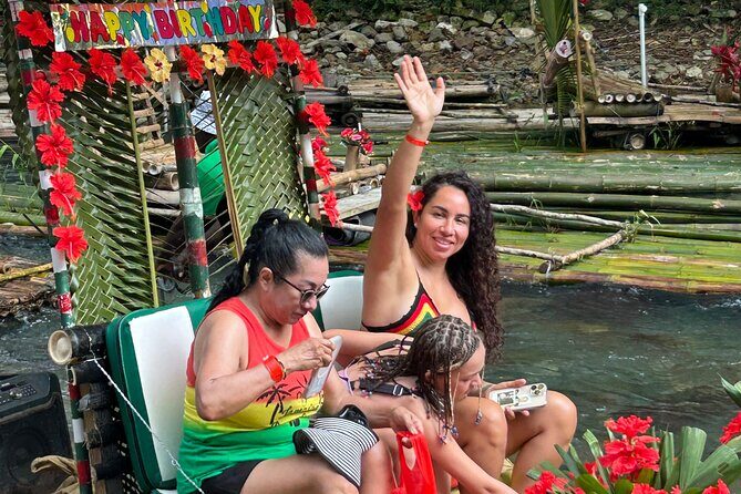 Customized Happy Hour Bamboo Rafting+Limestone Massage + Shopping - Limestone massage on a river day: what’s included and how to use it