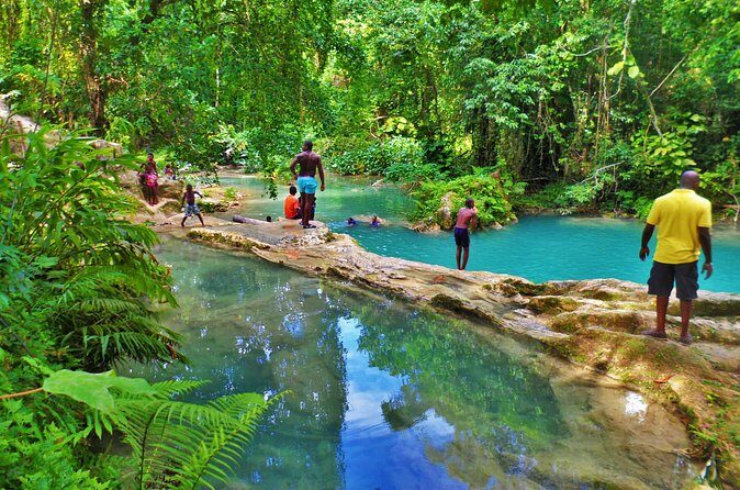 Dunn's River and Blue Hole with lunch combo from Montego Bay - Getting picked up, using a mobile ticket, and staying sane with timing