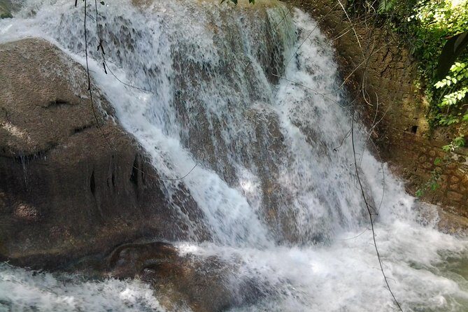 Dunn's River Falls excursion from Montego Bay - Shoe rentals, grip, and how to handle slippery moments