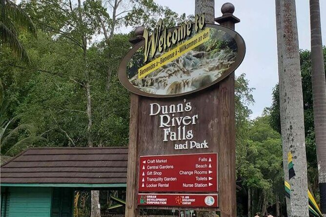 Dunn's River Falls - Stop at Dunn’s River Falls Park: climb the waterfall and get your photos