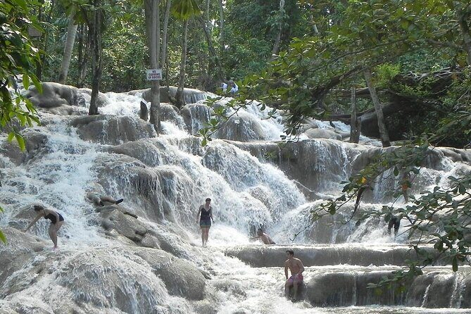 Dunns River Tour - Expect to get wet: the mindset that helps most