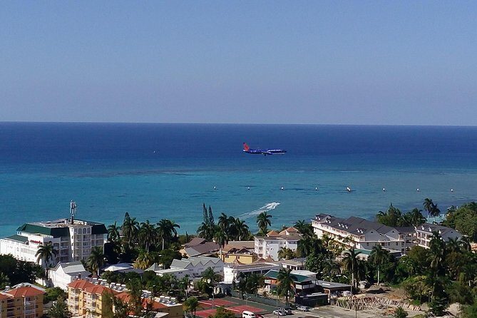 EXCLUSIVE AIRPORT / CRUISE PORT TRANSFER 1-4 Pax - Key Points to Know Before You Go