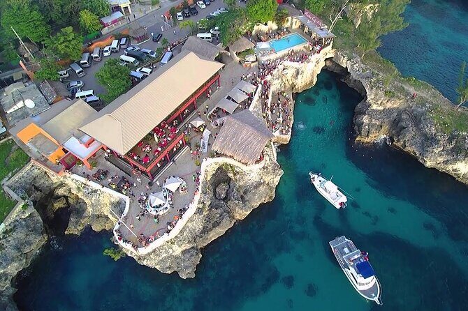 Experience Negril Seven Mile Beach & Jamaica's Famous Ricks Café - Why Seven Mile Beach and Rick’s Cafe Works So Well Together
