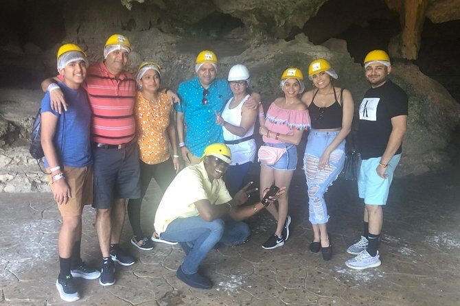 Explore Montego Bay Jamaica Private Tour to Green Gratto Cave - Rio Bueno Lookout and Queen’s Monument: Getting the Layout of Montego Bay