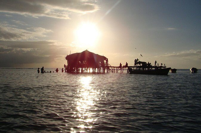 Floyd's Pelican Bar [Private Transportation] - Why Floyd’s Pelican Bar works so well as a private day
