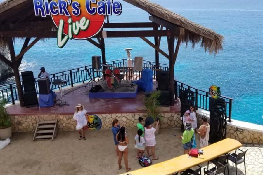 From Montego Bay: Negril Beach and Rick's Café Day Trip - Rick’s Café Sunset Scene and the 35-Foot Cliff