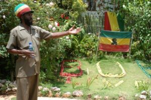 From Montego Bay: The Bob Marley Guided Tour of Nine Mile - Bob Marley Mausoleum Grounds: Pay Respects, Then Read the Atmosphere