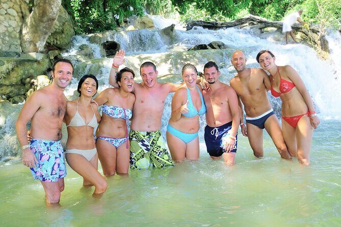 Green Grotto Caves and Dunn's River Falls Guided Tour with Admission - Price and logistics: does $150 make sense?