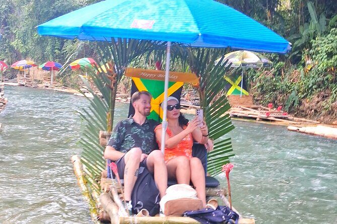 Jamaica Bamboo Rafting Experience with Lime Stone Massage - The stop for local cuisine: how to avoid the lunch trap