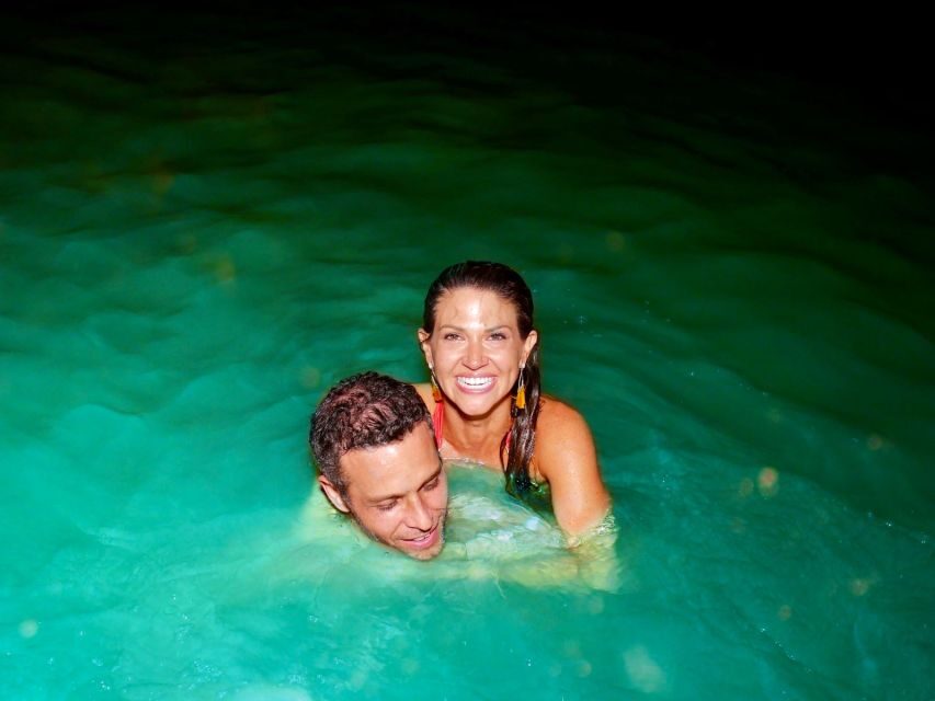 Jamaica: Bob Marley, Dunn's River Falls and Luminous Lagoon - The Luminous Lagoon at Night: Microscopic Glow in Action
