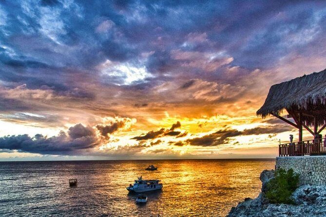 Jamaica Sunset at Rick's Cafe Private Tour with Transfer - What You’ll See and Do at Rick’s Café (Without Making It Complicated)