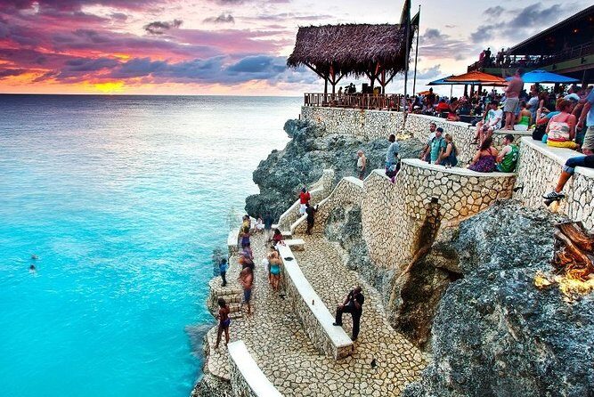 Jamaica Sunset at Rick's Cafe Private Tour with Transfer - Value at $105 Per Person: When This Private Transfer Makes Sense