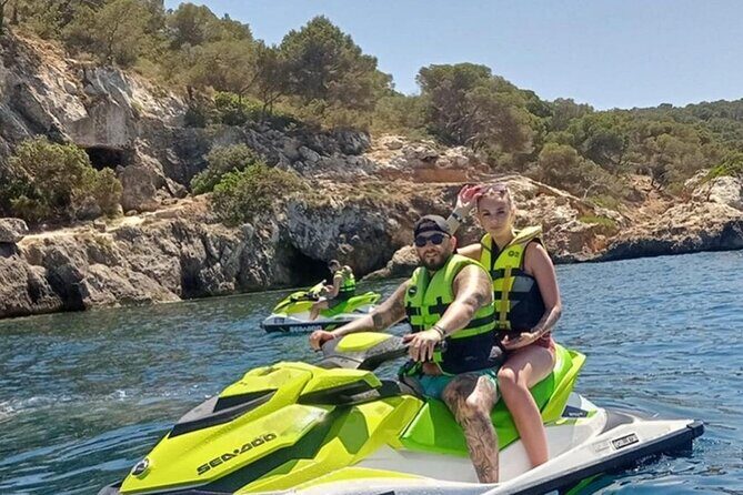 Jet Ski/ Parasailig Water Activity in Montego Bay Jamaica. - Jet Ski Time in Montego Bay: How to Get the Most From the Ride