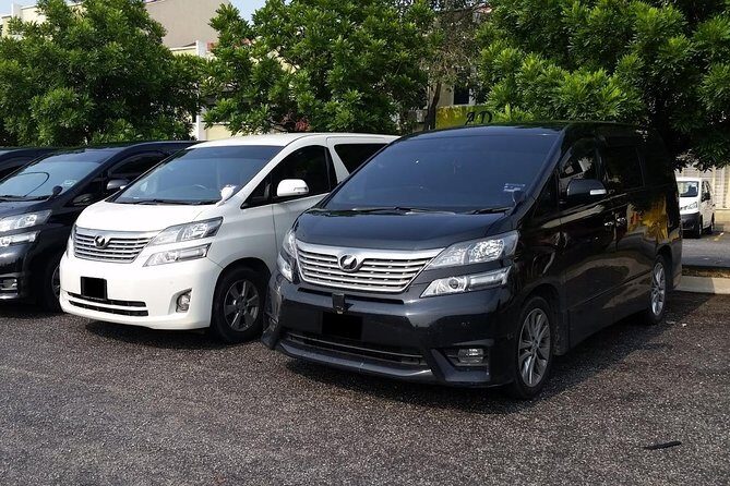 Jewel Grande Montego Bay Resort Private Airport Shuttle - Meeting your driver after customs at Sangster International Airport (MBJ)