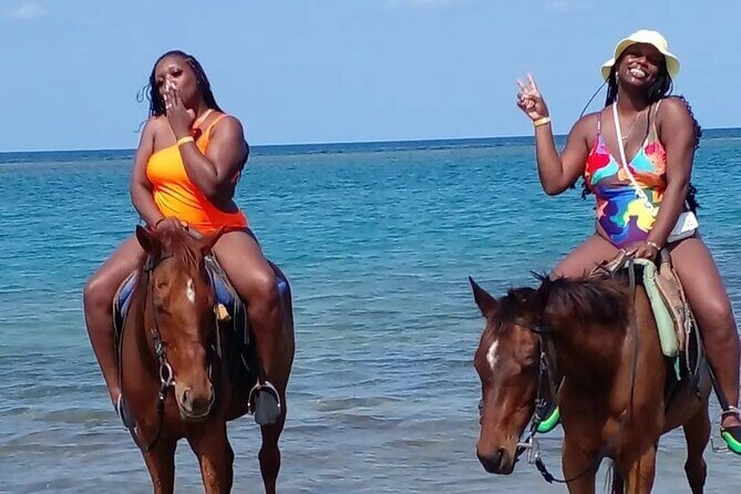 Kennedy's Horseback riding, Blue Hole and Secret Falls from Montego Bay - Ocho Rios craft market stop: what to do with 30 minutes