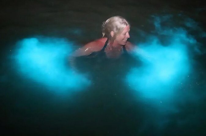 Luminous Lagoon Glow in the Dark Boat Tour from Montego Bay - Group size and guide service: small details that make the night better