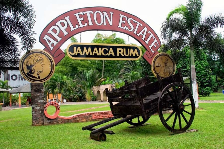 Montego Bay: 8-Hour Appleton & Pelican Bar Return Transfer - Appleton Estate: from old-school sugar work to rum samples