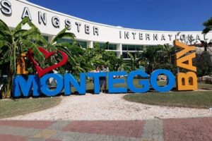 Montego Bay Airport Private Transfer to Hotels in Montego bay - The 15–20 Minute Drive: What It Feels Like in Practice