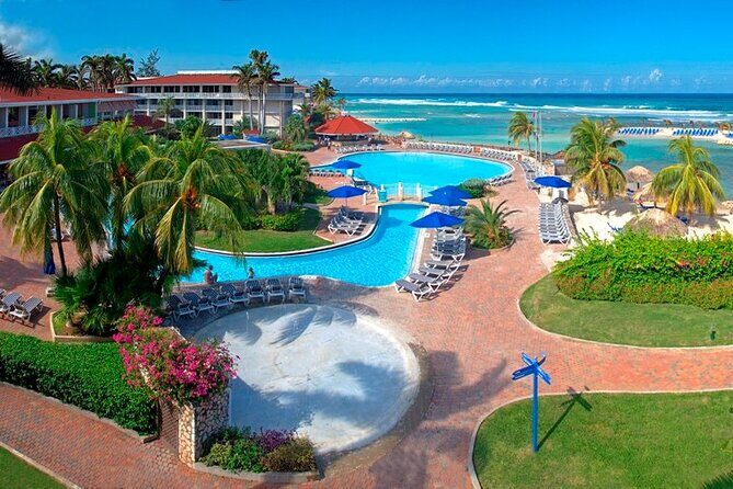 Montego Bay Airport Private Transfers to any Montego Bay Hotels - The 25-Minute Limit: When the Included Fare Stops