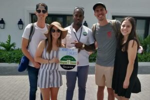 Montego Bay Airport Transfer to Resorts in Montego Bay - Finding the Sign and Getting Into the Vehicle Fast