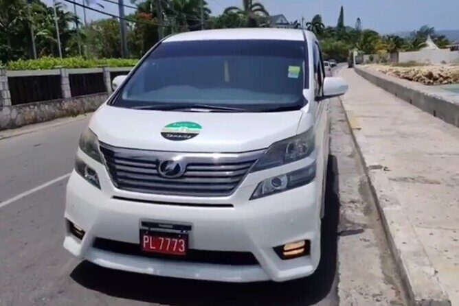 Montego Bay Airport Transfer to Resorts in Montego Bay - The Drop-Off Zone Rule: The Most Important Planning Step