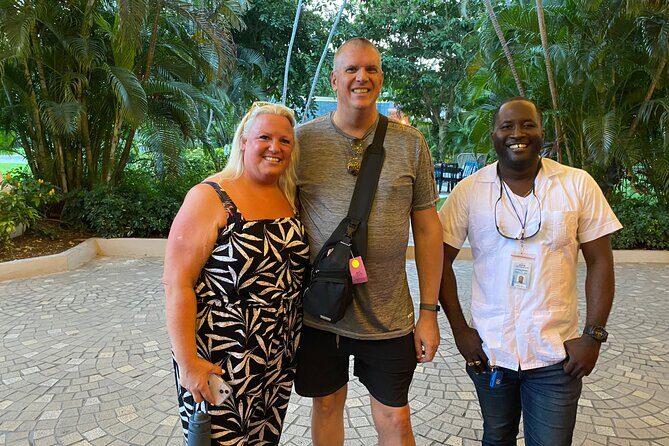 Montego Bay Airport Transfers-Round Trip - The ride experience: quick Jamaica context plus bottled drinks