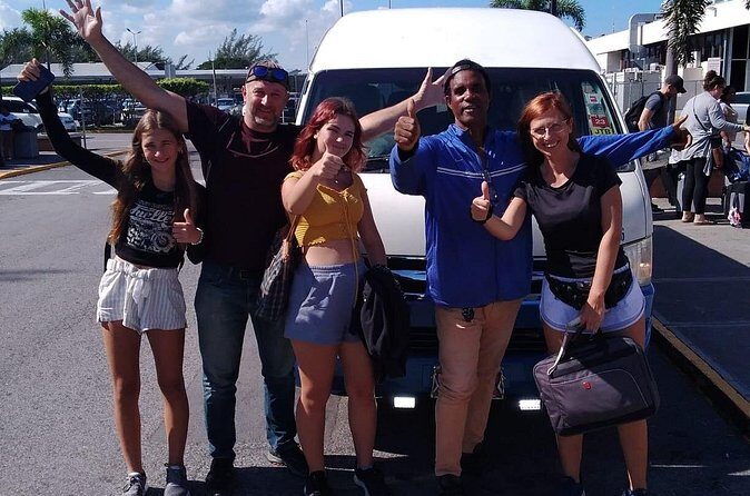 Montego Bay Airport Transportation - Hours to Know Before You Book: 7:00 AM to 11:00 AM