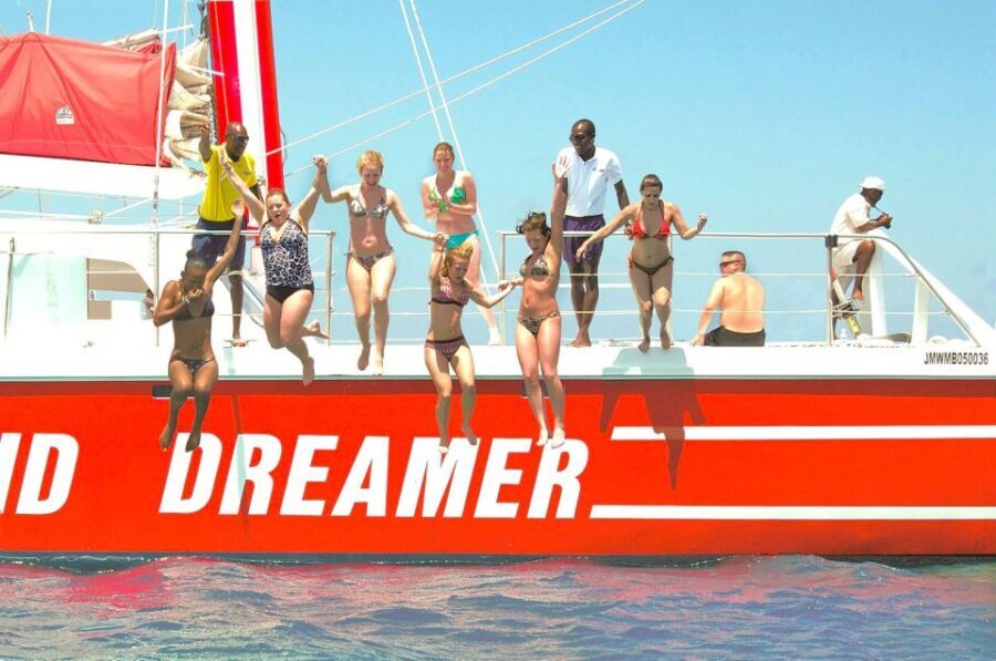 Montego Bay Catamaran Cruise and Snorkeling Tour - Snorkeling off the front steps: easy guidance for first-timers