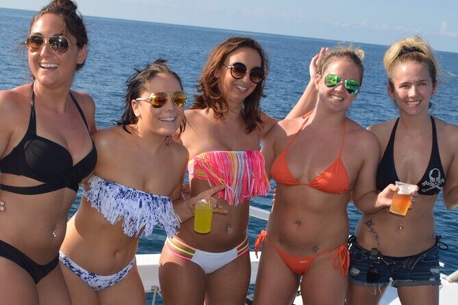 Montego Bay Catamaran: Snorkel Tour with Open Bar & Reggae DJ - Snorkeling at Montego Bay Marine Park: how to get the most out of your swim