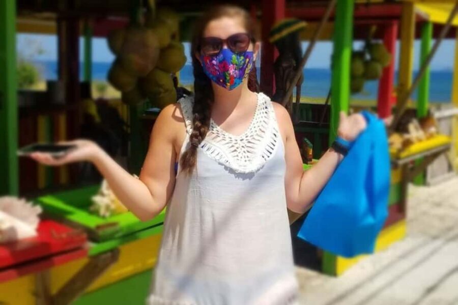 Montego Bay: City Highlights and Souvenir Shopping Tour - Montego Bay in Two Hours: What This Shopping Tour Really Delivers
