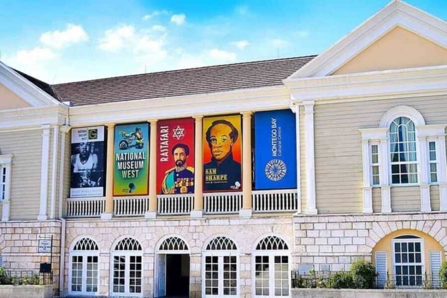 Montego Bay: City Highlights and Souvenir Shopping Tour - Pace, Pickup, and Why the Guide Can Make or Break It