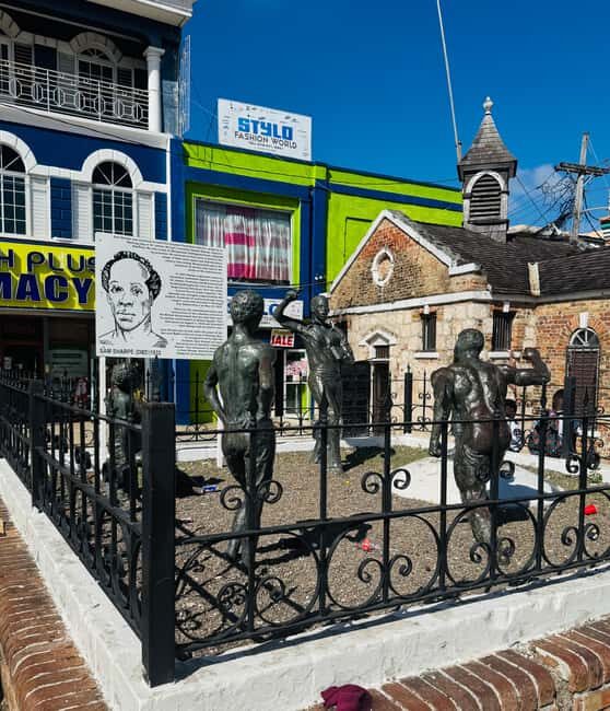 Montego Bay City Tour - St. James Parish Church: seeing an 18th-century Anglican landmark up close