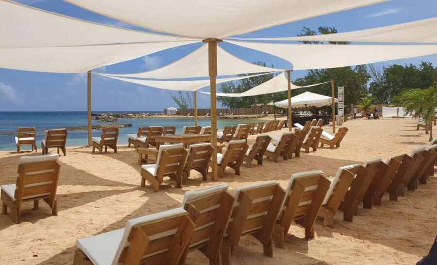 Montego Bay: Dunn's River Falls & Lunch at Bamboo Beach Club - Lunch, cocktails, and entertainment pacing